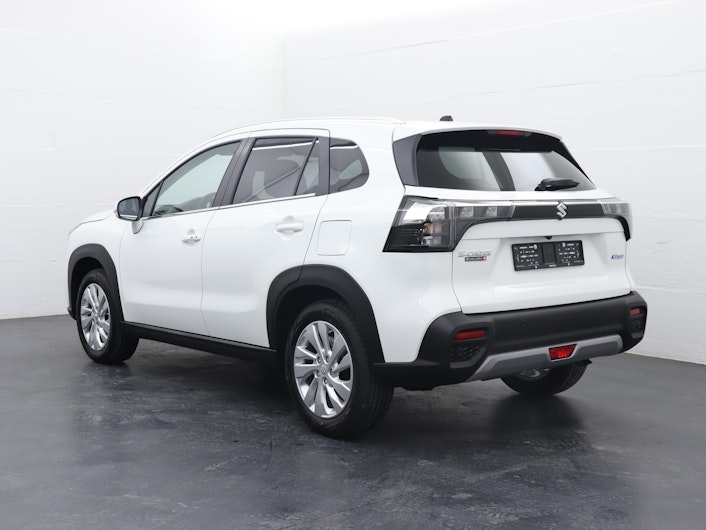 Vehicle image SUZUKI S-CROSS