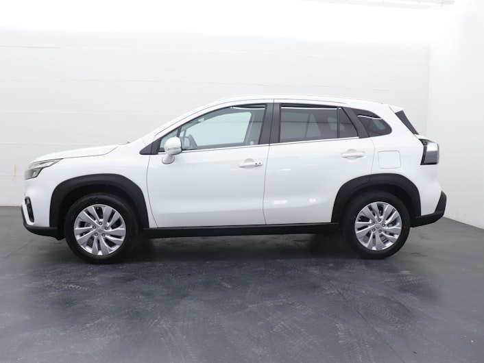 Vehicle image SUZUKI S-CROSS