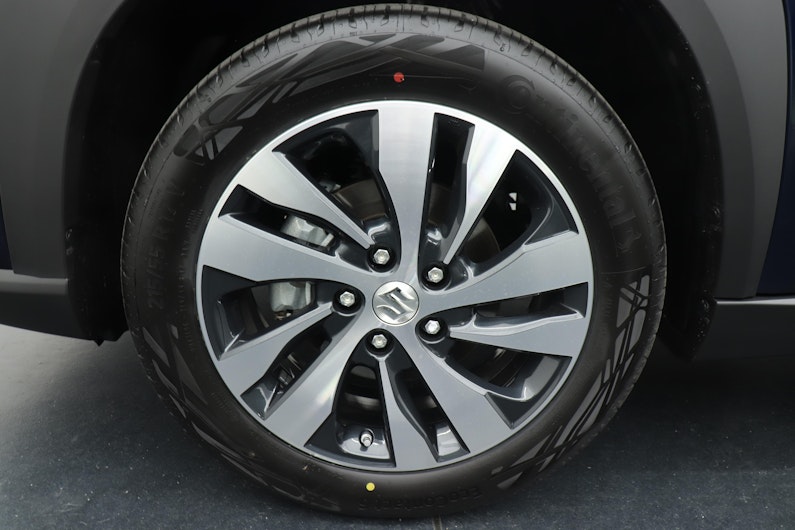 Vehicle image SUZUKI S-CROSS