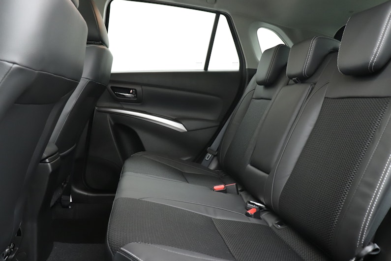 Vehicle image SUZUKI S-CROSS