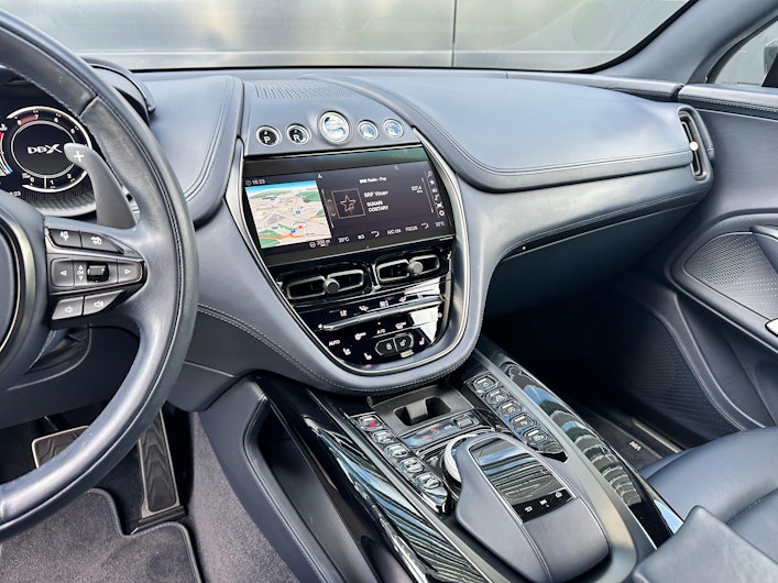 Vehicle image ASTON MARTIN DBX