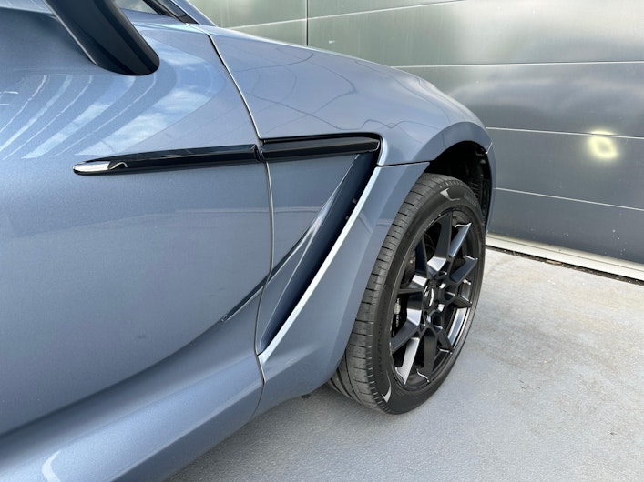 Vehicle image ASTON MARTIN DBX