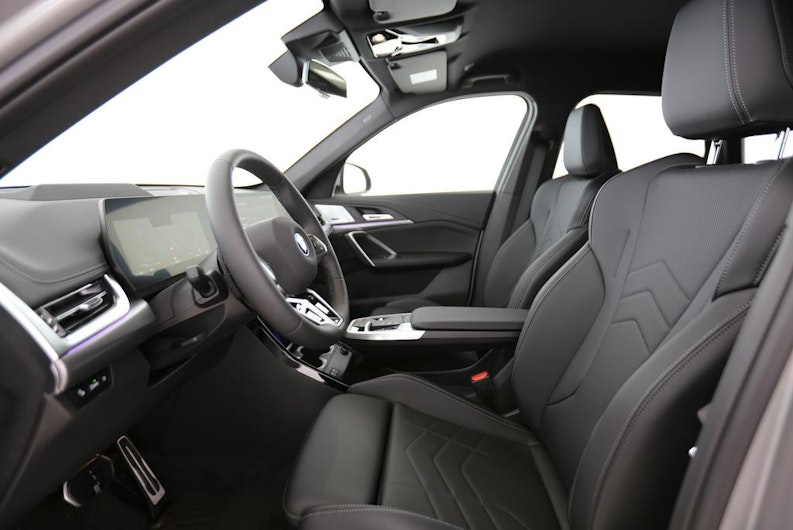 Vehicle image BMW iX1