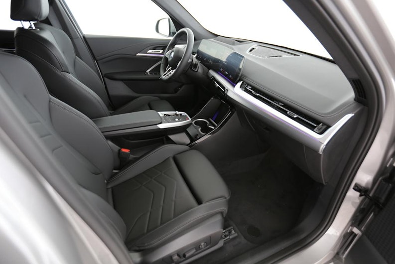 Vehicle image BMW iX1