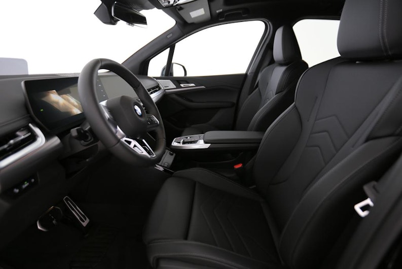 Vehicle image BMW 2 SERIES