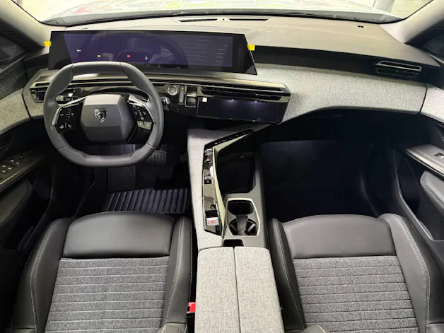 Peugeot 3008 1.2 Hybrid Allure Premium