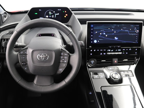 Vehicle image 4