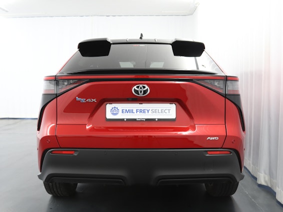 Vehicle image 11