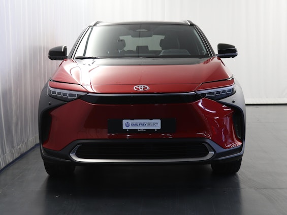 Vehicle image 10