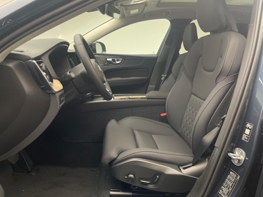 VOLVO XC60 2.0 T6 TE Ultra Dark eAWD 3