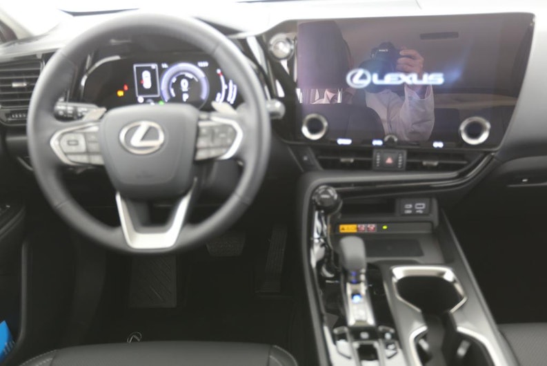 Vehicle image LEXUS NX