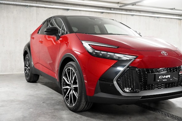 Vehicle image 10