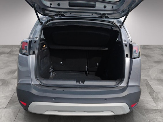 Vehicle image 17 Vehicle image 17