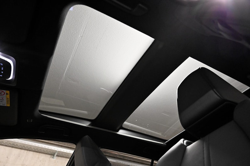 Vehicle image TOYOTA COROLLA CROSS