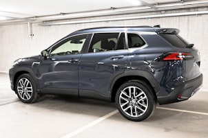 Vehicle image TOYOTA Corolla Cross 2.0 HSD Premium AWD-i