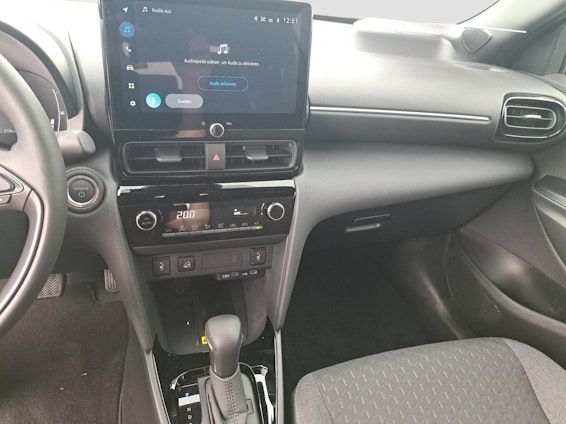 Vehicle image 15 Vehicle image 15