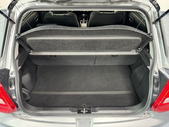 Vehicle image 23 Vehicle image 23