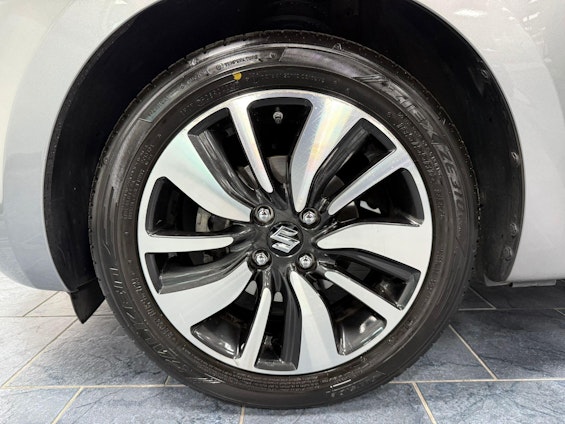 Vehicle image 24 Vehicle image 24