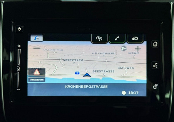 Vehicle image 17 Vehicle image 17