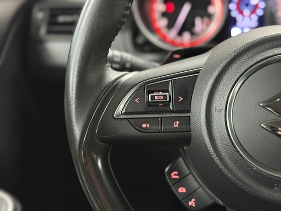 Vehicle image 15 Vehicle image 15