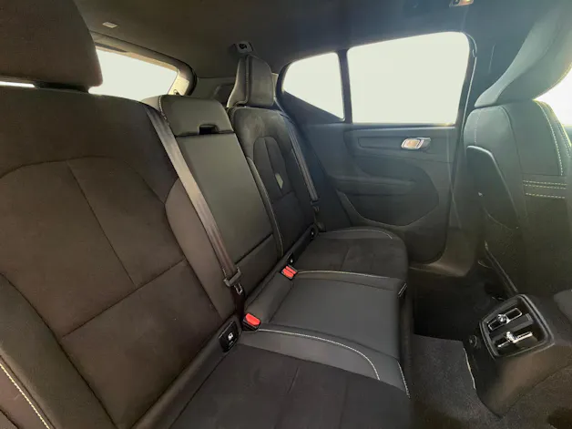 VOLVO XC40 1.5 T4 PiH Ultimate Dark