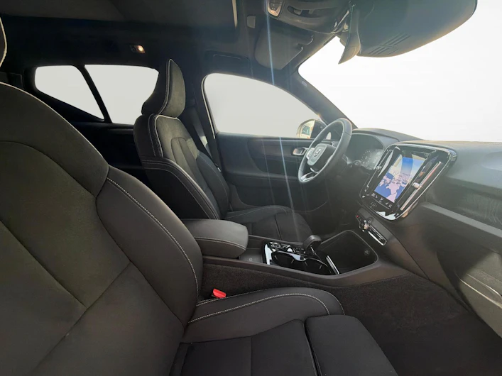 immagine del veicolo VOLVO XC40