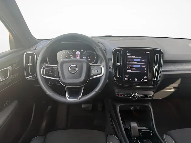 VOLVO XC40 1.5 T4 PiH Ultimate Dark
