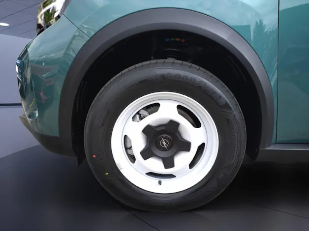 Opel Frontera 1.2 T Hybrid 110 Edition