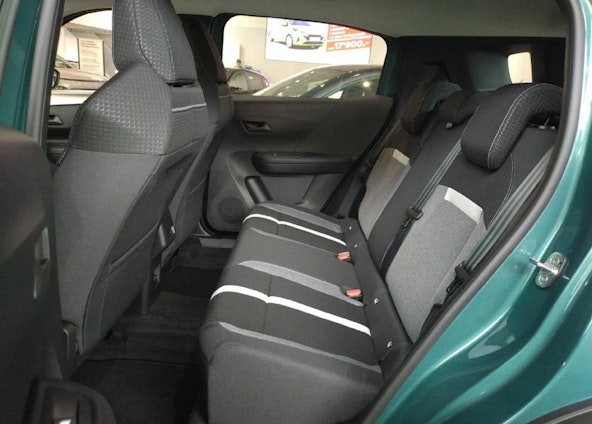 Vehicle image 8 Vehicle image 8