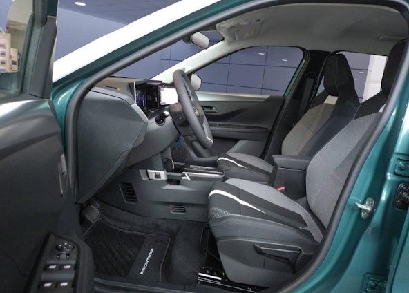 Vehicle image 5 Vehicle image 5