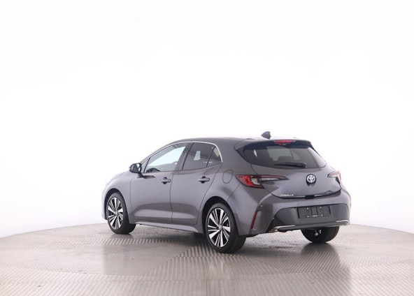 Vehicle image 6 Vehicle image 6