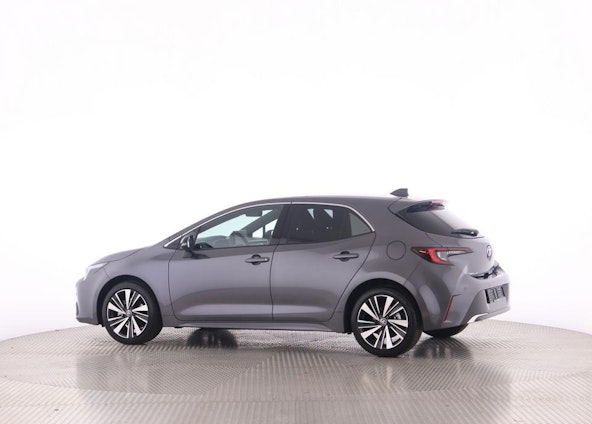 Vehicle image 4 Vehicle image 4