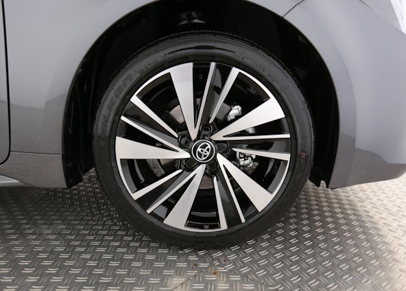 Vehicle image 10 Vehicle image 10