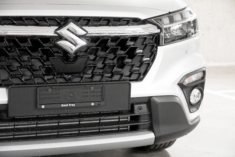 Vehicle image SUZUKI S-CROSS