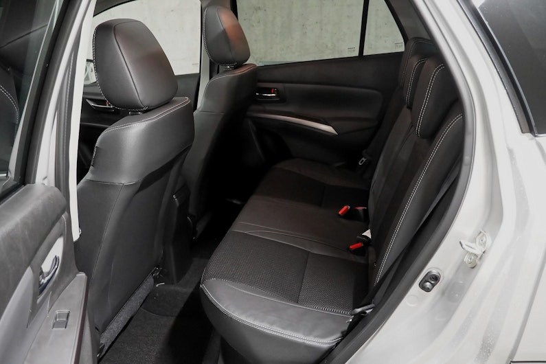 Vehicle image SUZUKI S-CROSS