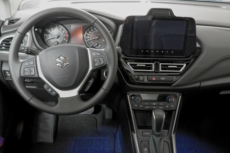 Vehicle image SUZUKI S-CROSS