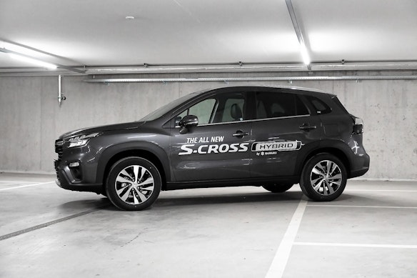 SUZUKI S-Cross 1.4 T Compact Top Hybrid 4x4 1