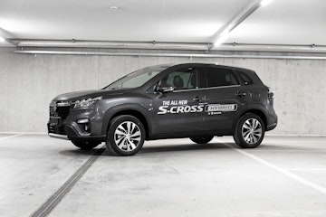 Vehicle image SUZUKI S-CROSS 0