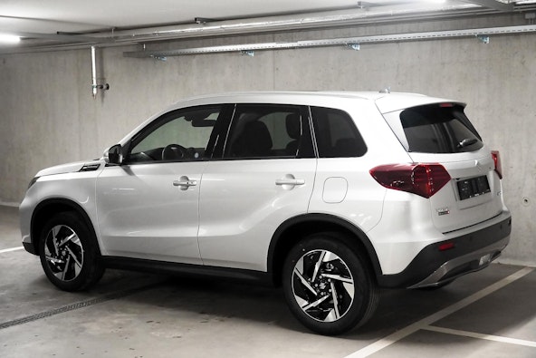 Vehicle image 6 Vehicle image 6