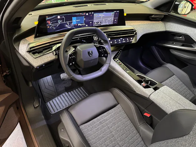 Peugeot 3008 1.2 Hybrid Allure Premium