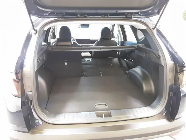 HYUNDAI Tucson 1.6 T-GDi Amplia 4WD