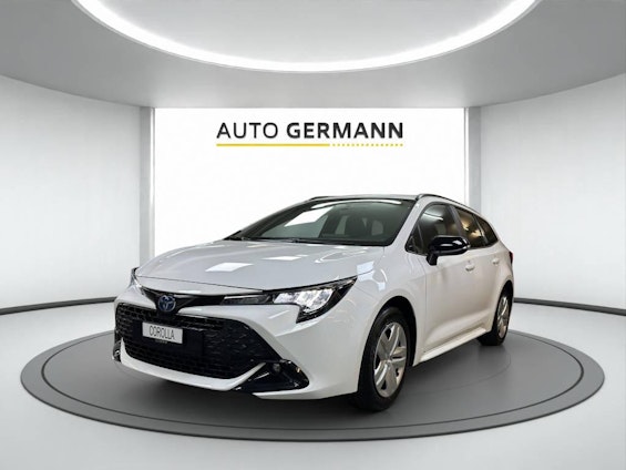 First vehicle image