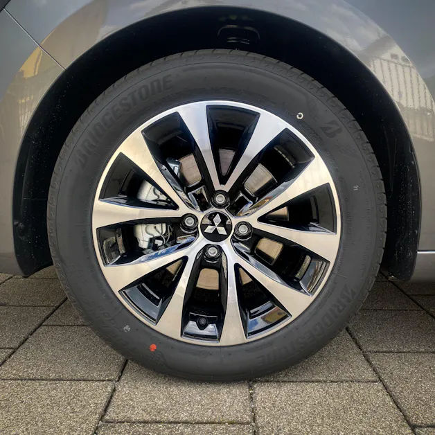Mitsubishi Colt 1.6 HEV Invite+
