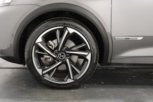 Vehicle image DS AUTOMOBILES DS7 Crossback 1.6 E-Tense Louvre 4x4