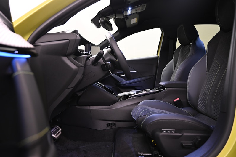 Vehicle image PEUGEOT 208