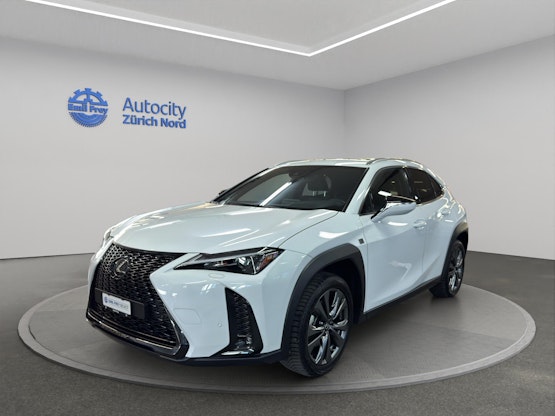 First vehicle image