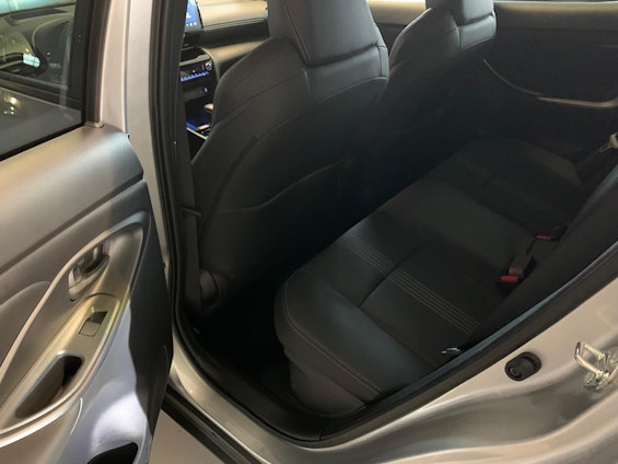 Vehicle image 14 Vehicle image 14