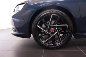 Vehicle image DS AUTOMOBILES DS9 1.6 E-Tense Performance Line+