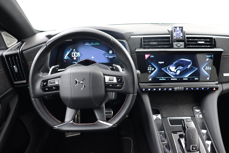 Vehicle image DS AUTOMOBILES DS9