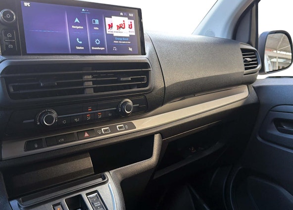 Vehicle image 13 Vehicle image 13